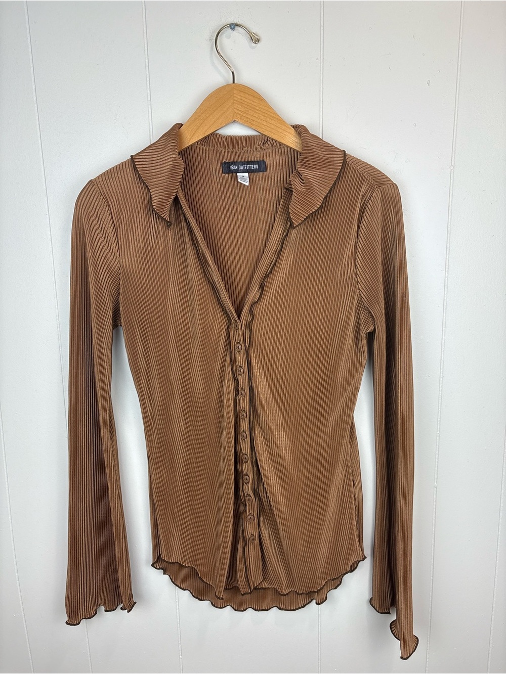 Dark Academia Urban Outfitters Button Down Top w/Collar & Scalloped Edged Detail
